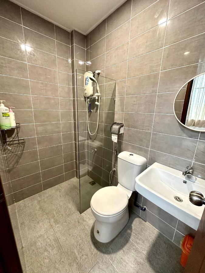 Springfield 3-Storey Cheerful Townhouse #Yoyo Homestay SDK Exteriör bild