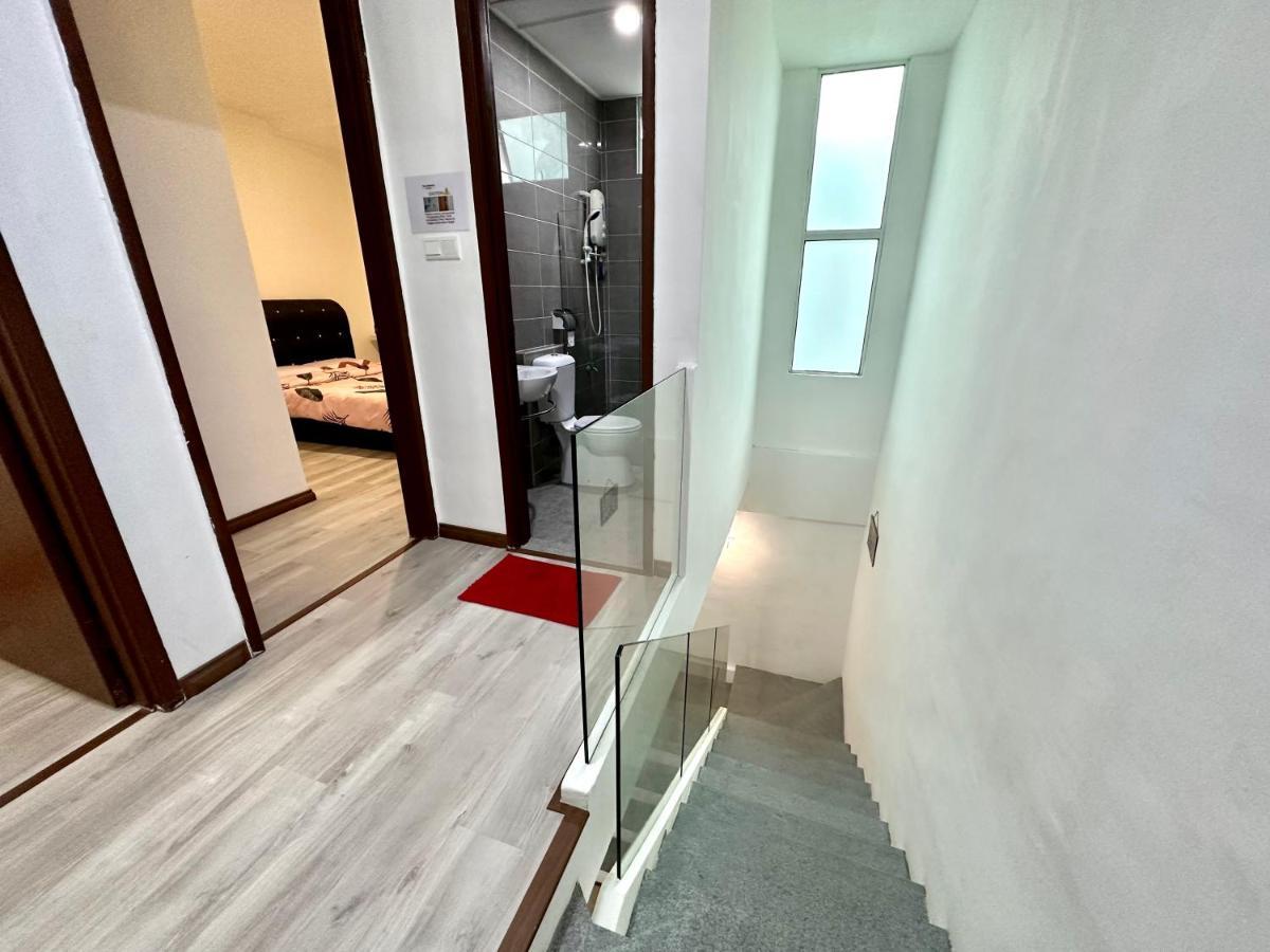 Springfield 3-Storey Cheerful Townhouse #Yoyo Homestay SDK Exteriör bild
