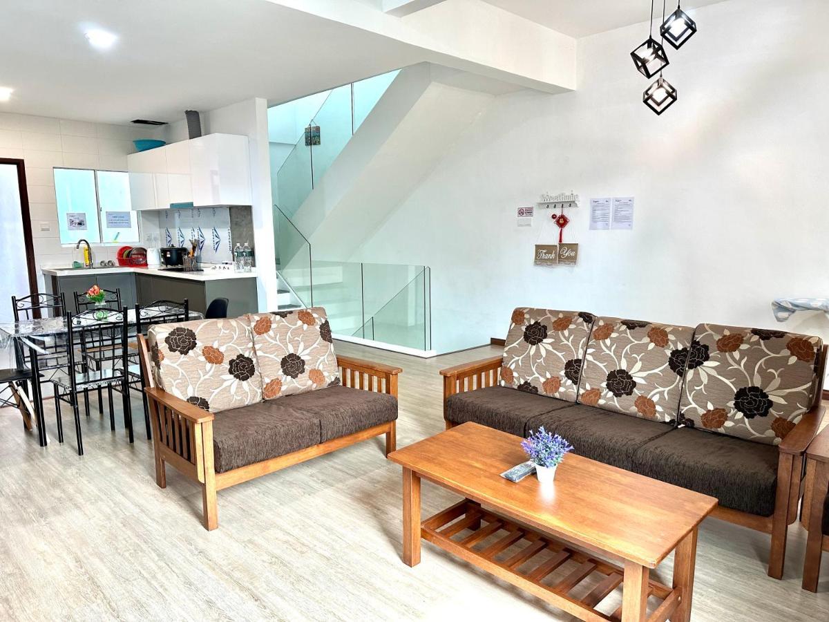 Springfield 3-Storey Cheerful Townhouse #Yoyo Homestay SDK Exteriör bild