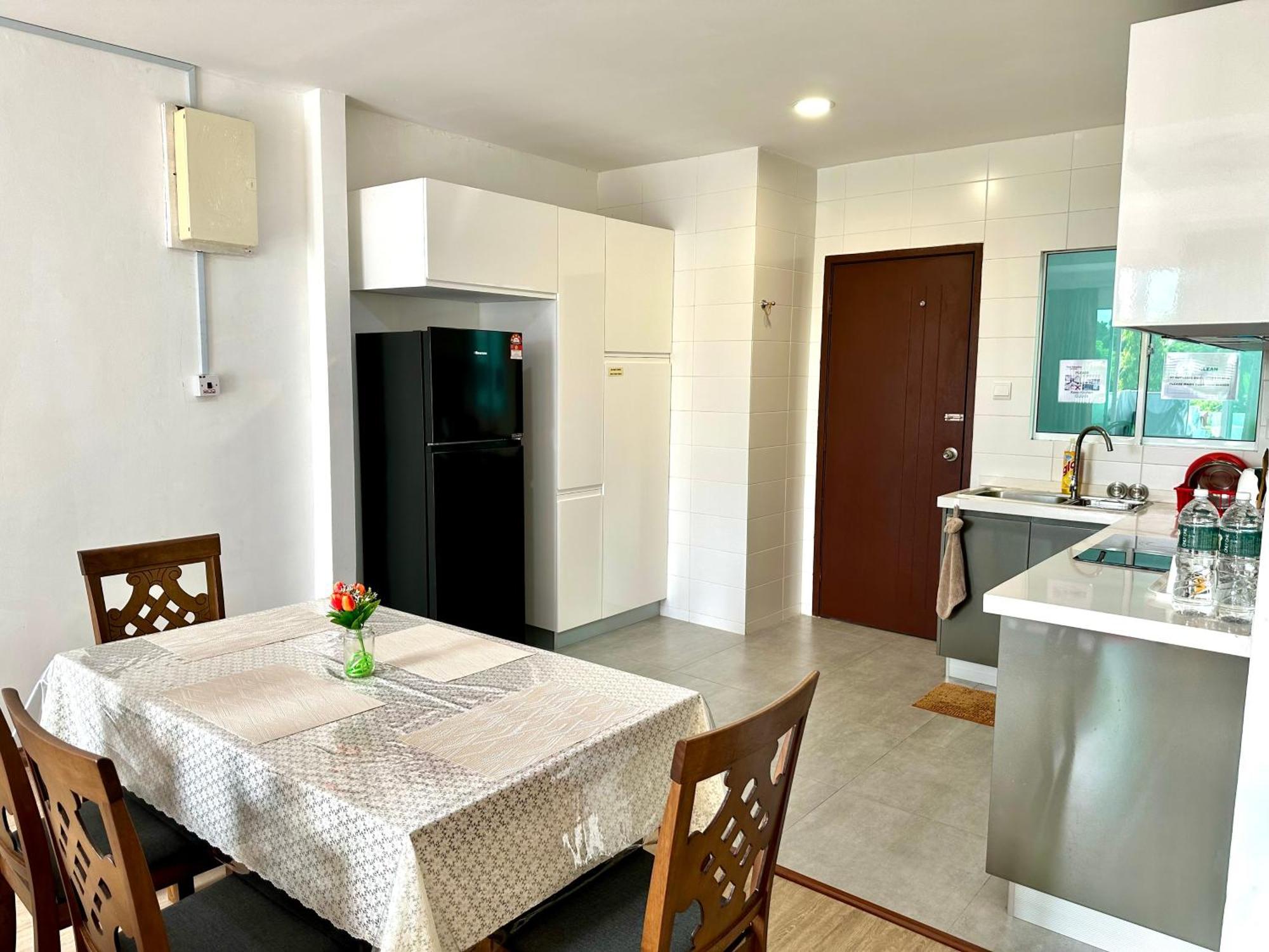Springfield 3-Storey Cheerful Townhouse #Yoyo Homestay SDK Exteriör bild